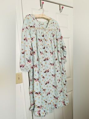 Vintage Covington Floral Nightgown Dress in Beautiful Floral and Soft Flannel